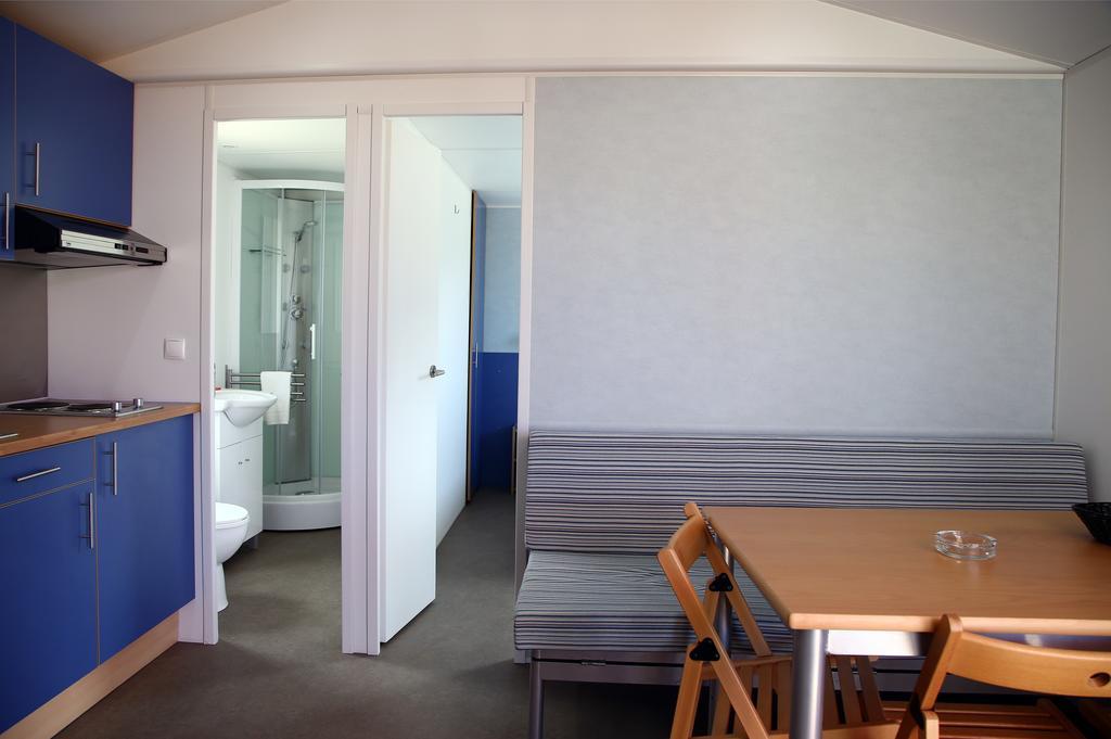 ปาร์เก เด กัมปิสโม ออร์บิตูร์ กานิเดโล Hotel บีลาโนวาเดกายา ภายนอก รูปภาพ