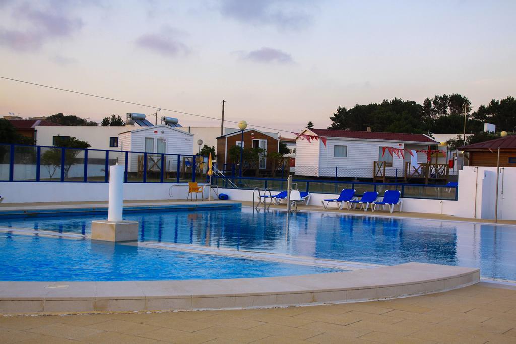 ปาร์เก เด กัมปิสโม ออร์บิตูร์ กานิเดโล Hotel บีลาโนวาเดกายา ภายนอก รูปภาพ